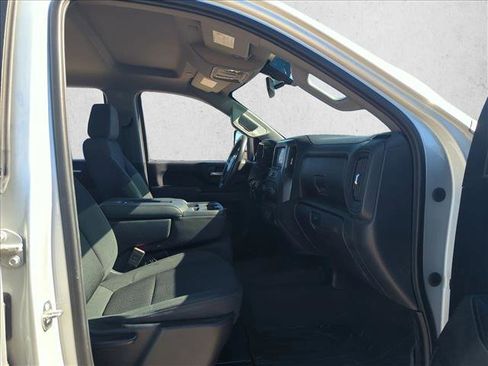 Used 2020 Chevrolet Silverado 2500 Custom w/ Custom Value Package image 16