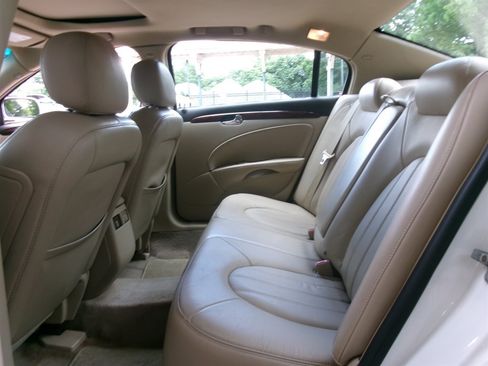 Used 2007 Buick Lucerne CXL w/ Luxury Package FWD image 31