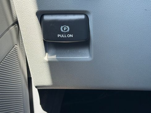 Used 2021 Ford F150 XLT AWD/4WD image 28