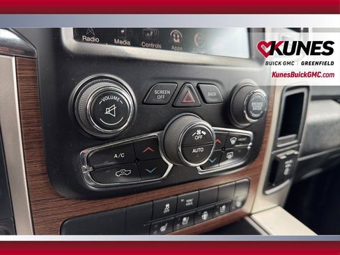 Used 2015 RAM 1500 Laramie w/ Convenience Group image 29