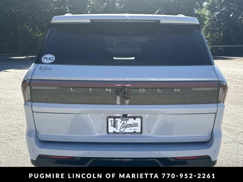 New 2026 Lincoln Navigator Black Label AWD/4WD image 6