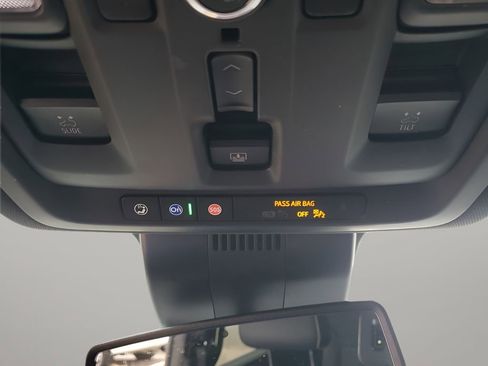 Used 2024 GMC Yukon XL SLT w/ SLT Luxury Package image 42