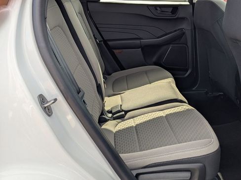 Used 2022 Ford Escape SE FWD image 24