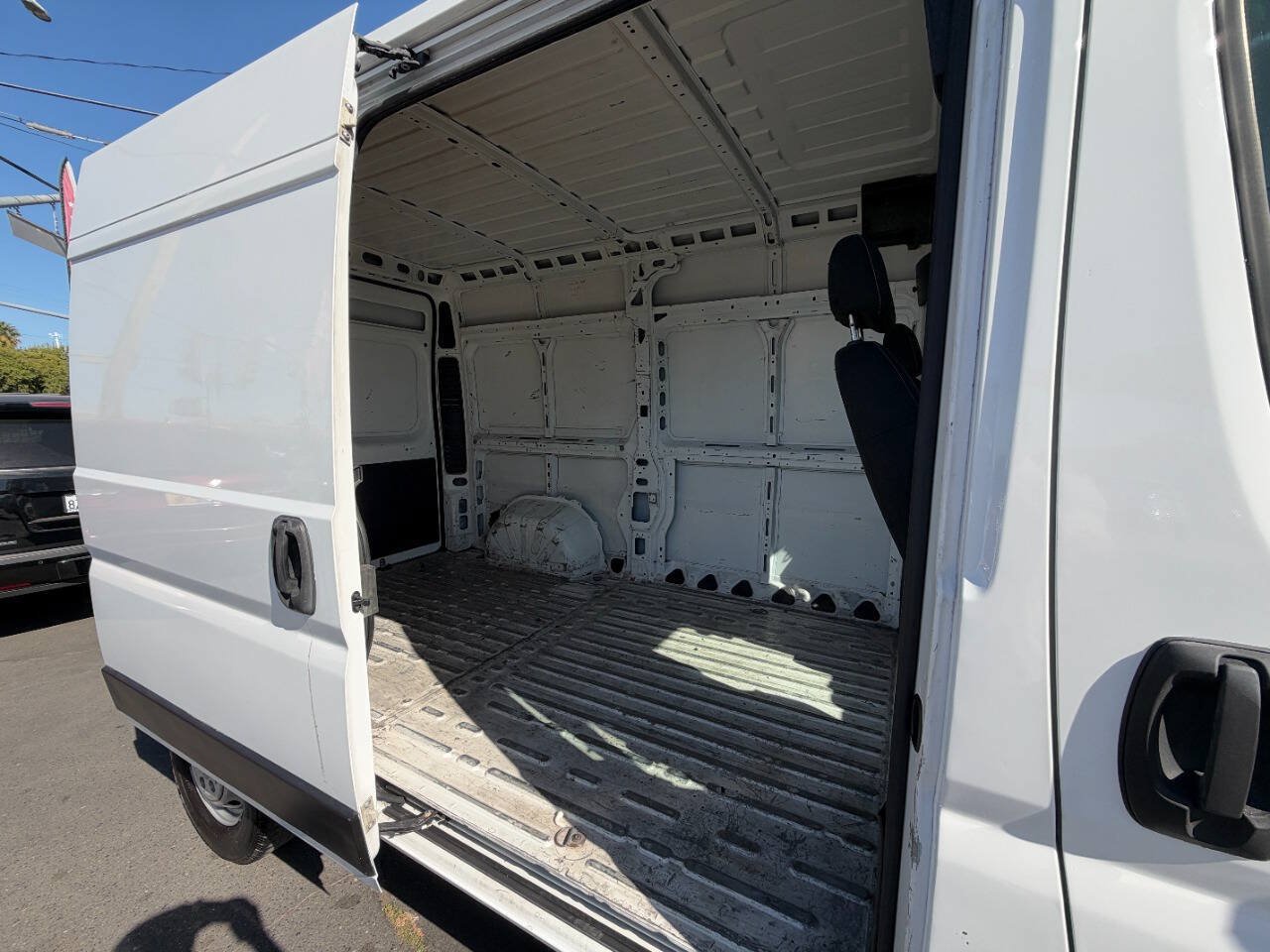Used 2017 RAM ProMaster 2500 FWD image 16