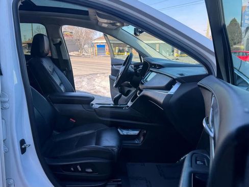 Used 2017 Cadillac XT5 Luxury image 15