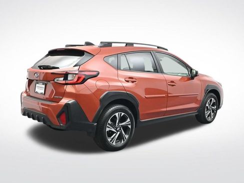 Used 2025 Subaru Crosstrek 2.5i Premium AWD/4WD image 8