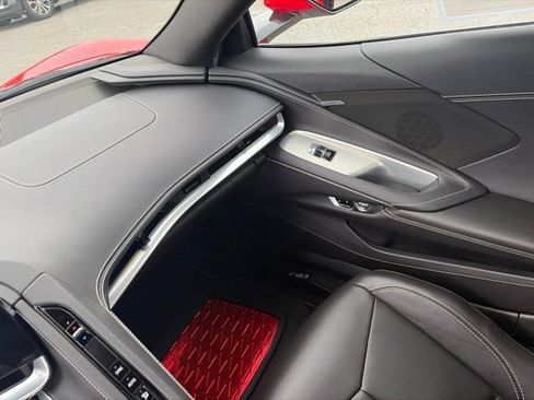 Used 2022 Chevrolet Corvette Stingray Coupe w/ 1LT RWD image 13