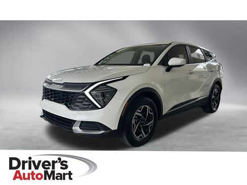 Used 2024 Kia Sportage LX FWD image 1