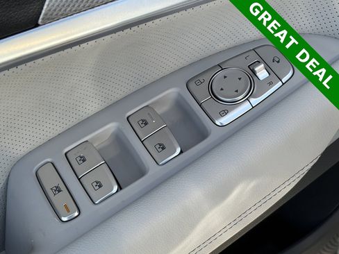 Used 2022 Genesis G70 2.0T w/ Prestige Package image 30