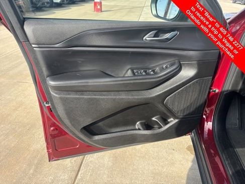 Used 2023 Jeep Grand Cherokee L Laredo image 19