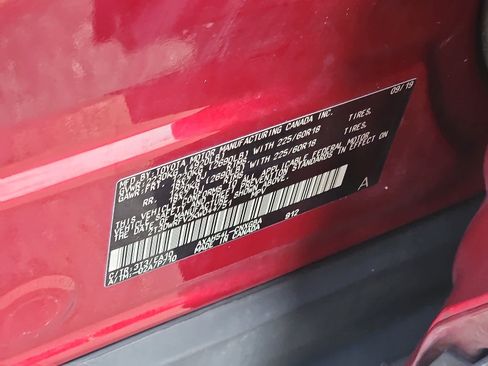 Used 2019 Toyota RAV4 Limited image 28