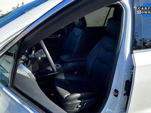 Used 2023 Cadillac XT6 Luxury image 25