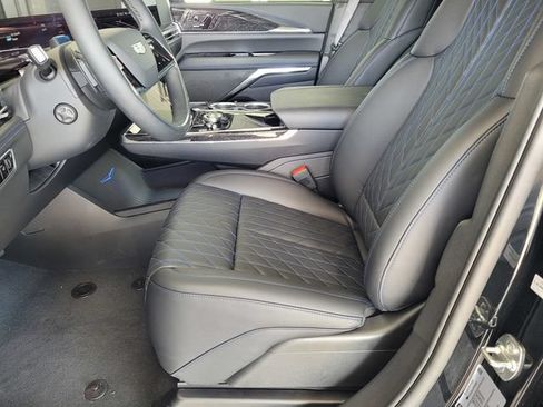 New 2026 Cadillac Escalade IQL Sport 1 w/ LPO, ONYX Package AWD/4WD image 17