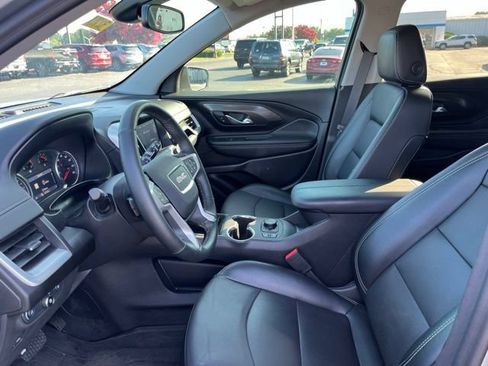 Used 2024 GMC Terrain SLT w/ Infotainment Package II FWD image 7