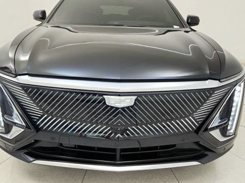 Used 2024 Cadillac Lyriq Luxury AWD/4WD image 24