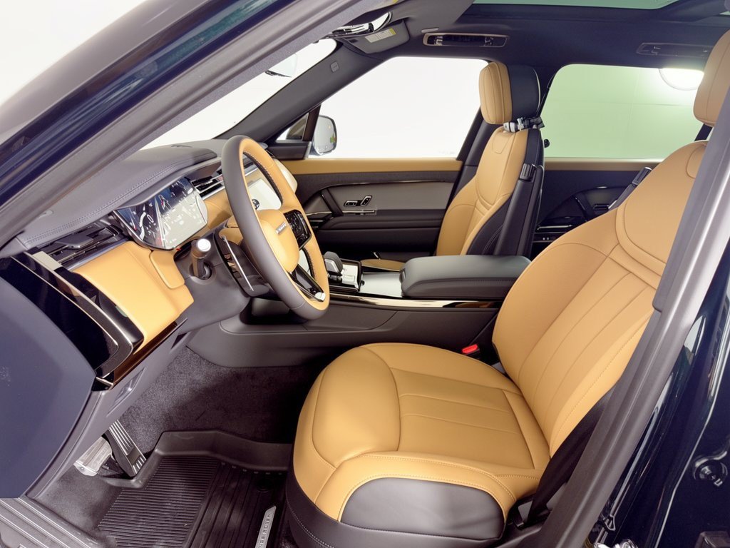 New 2027 Land Rover Range Rover Sport Dynamic SE AWD/4WD image 5
