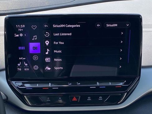 Used 2024 Volkswagen ID.4 2WD image 9