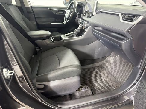 Used 2025 Toyota RAV4 XLE FWD image 14
