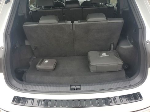 Used 2023 Volkswagen Tiguan SE R-Line FWD image 65