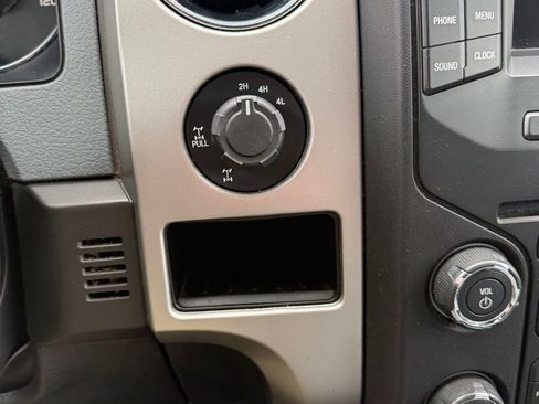 Used 2013 Ford F150 XLT w/ Off-Road Pkg image 18