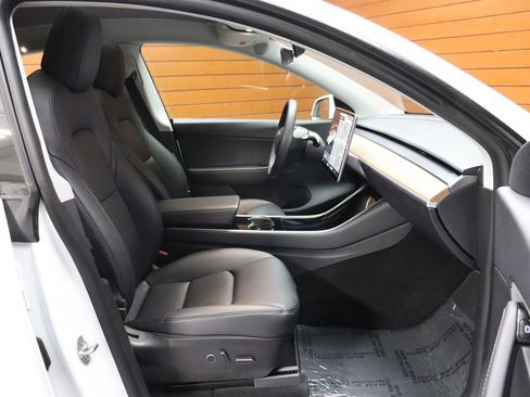 Used 2023 Tesla Model Y Long Range image 42