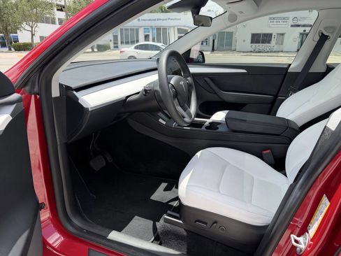 Used 2023 Tesla Model Y Long Range AWD/4WD image 11