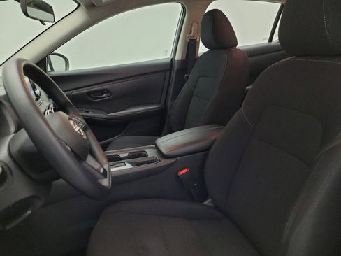 Used 2025 Nissan Sentra S image 17