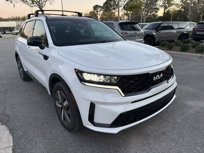 Certified 2022 Kia Sorento S w/ Panoramic Sunroof Package