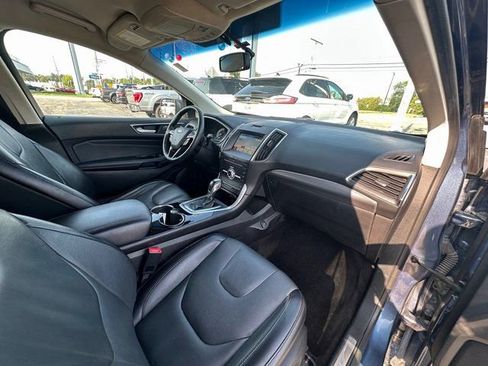 Used 2018 Ford Edge Titanium image 19