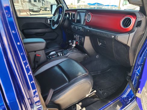 Used 2018 Jeep Wrangler Unlimited Rubicon image 12