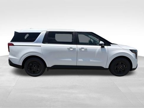 New 2026 Kia Carnival LX FWD image 8