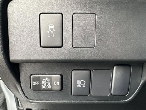 Used 2022 Toyota Tacoma SR5 image 10