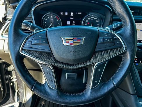 Used 2022 Cadillac XT5 Sportv w/ Technology Package image 15