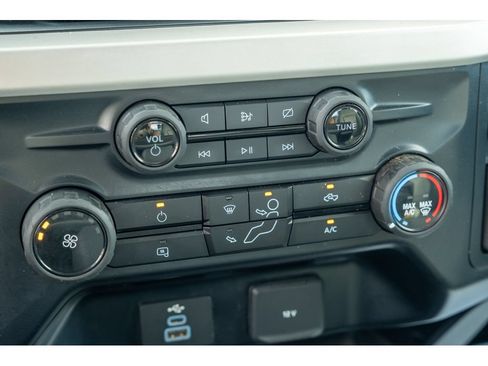 Used 2023 Ford F250 XL w/ XL Chrome Package AWD/4WD image 27