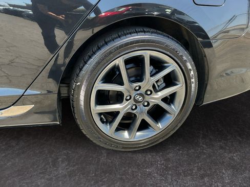 Used 2018 Hyundai Sonata Limited w/ Cargo Package FWD image 9