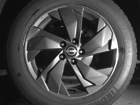 Used 2025 Nissan Rogue SV image 14