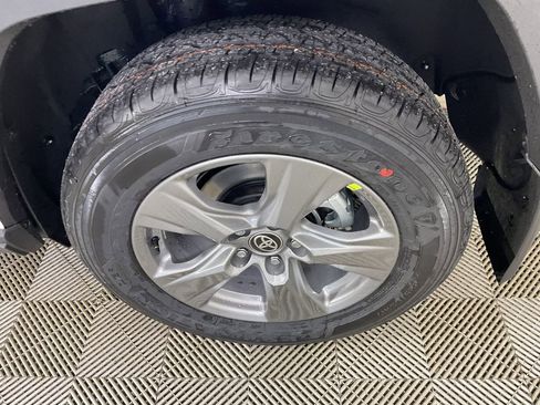 New 2025 Toyota RAV4 XLE image 5