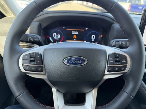 New 2026 Ford Explorer Active w/ Active Comfort Package RWD image 29