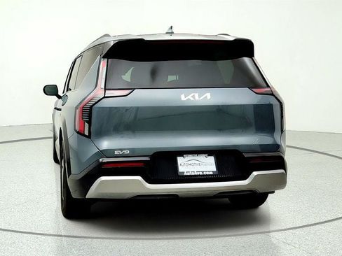 Used 2024 Kia EV9 Land AWD/4WD image 6