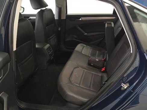 Used 2022 Volkswagen Passat 2.0T SE image 12