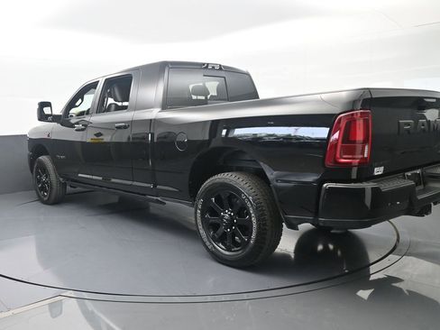 Used 2026 RAM 3500 Laramie AWD/4WD image 4