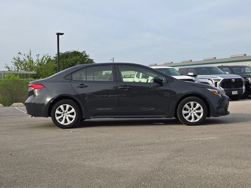 Certified 2025 Toyota Corolla LE FWD image 6