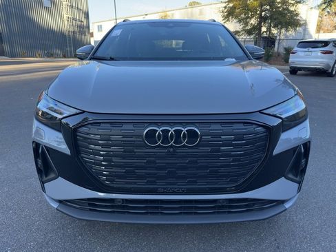 Used 2025 Audi Q4 e-tron Prestige image 2