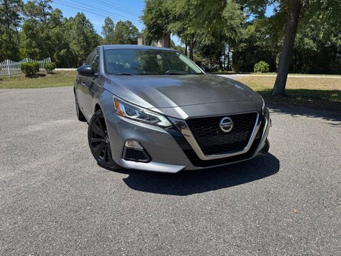 Used 2019 Nissan Altima 2.5 SR FWD image 37