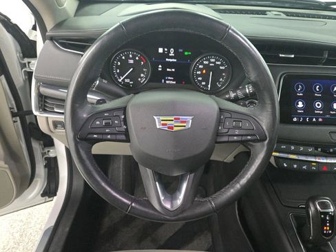 Used 2019 Cadillac XT4 Premium Luxury image 17