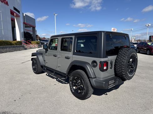 Used 2022 Jeep Wrangler Unlimited Sport image 5
