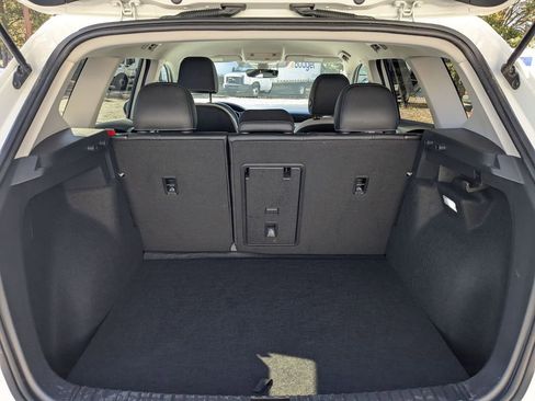 Used 2025 Volkswagen Taos SE image 26