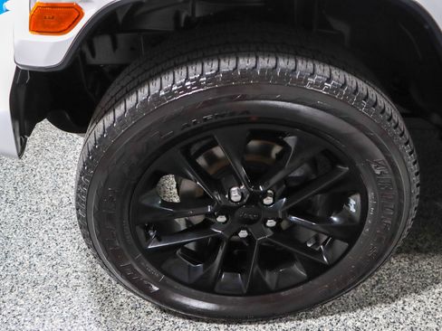 Used 2021 Jeep Wrangler Unlimited Sahara AWD/4WD image 11