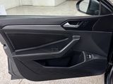 Used 2023 Volkswagen Jetta SE w/ Panoramic Sunroof Package image 3