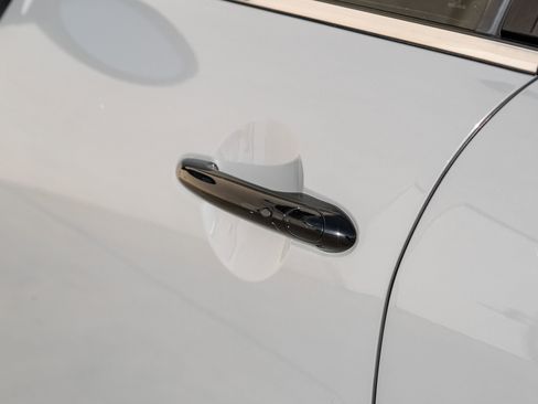 Used 2022 MINI Cooper 4-Door Hardtop w/ Signature Upholstery Package image 38